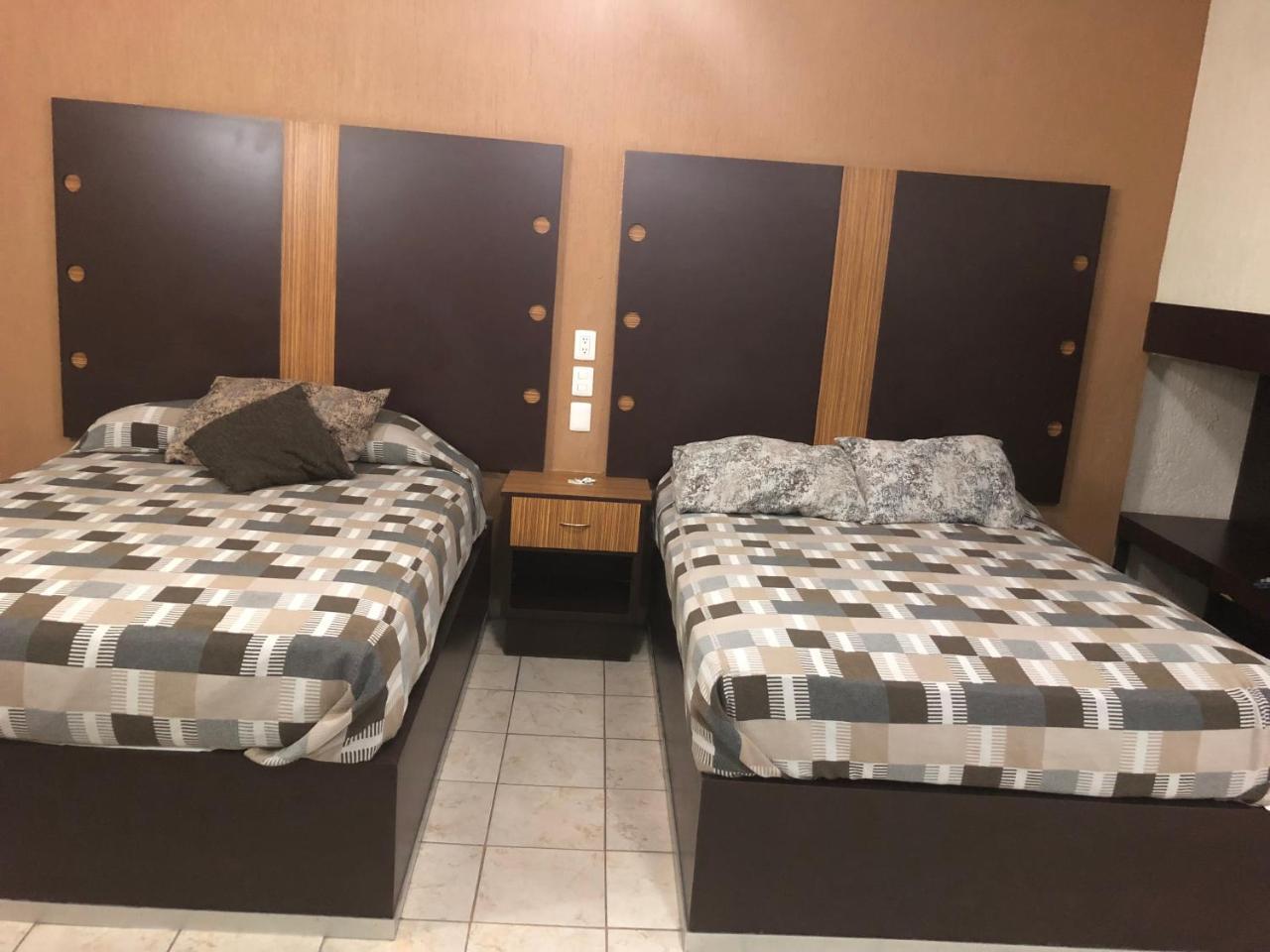 Hotel Del Carmen León Zewnętrze zdjęcie